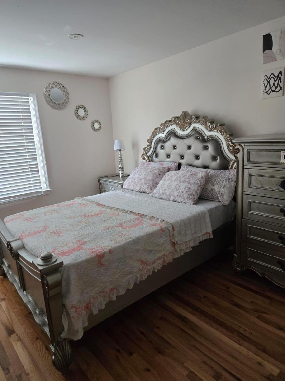 Special Rate Worthy Posh And Magnificent 4 Bedrooms And Two & Half Bath Ґрінбелт Екстер'єр фото