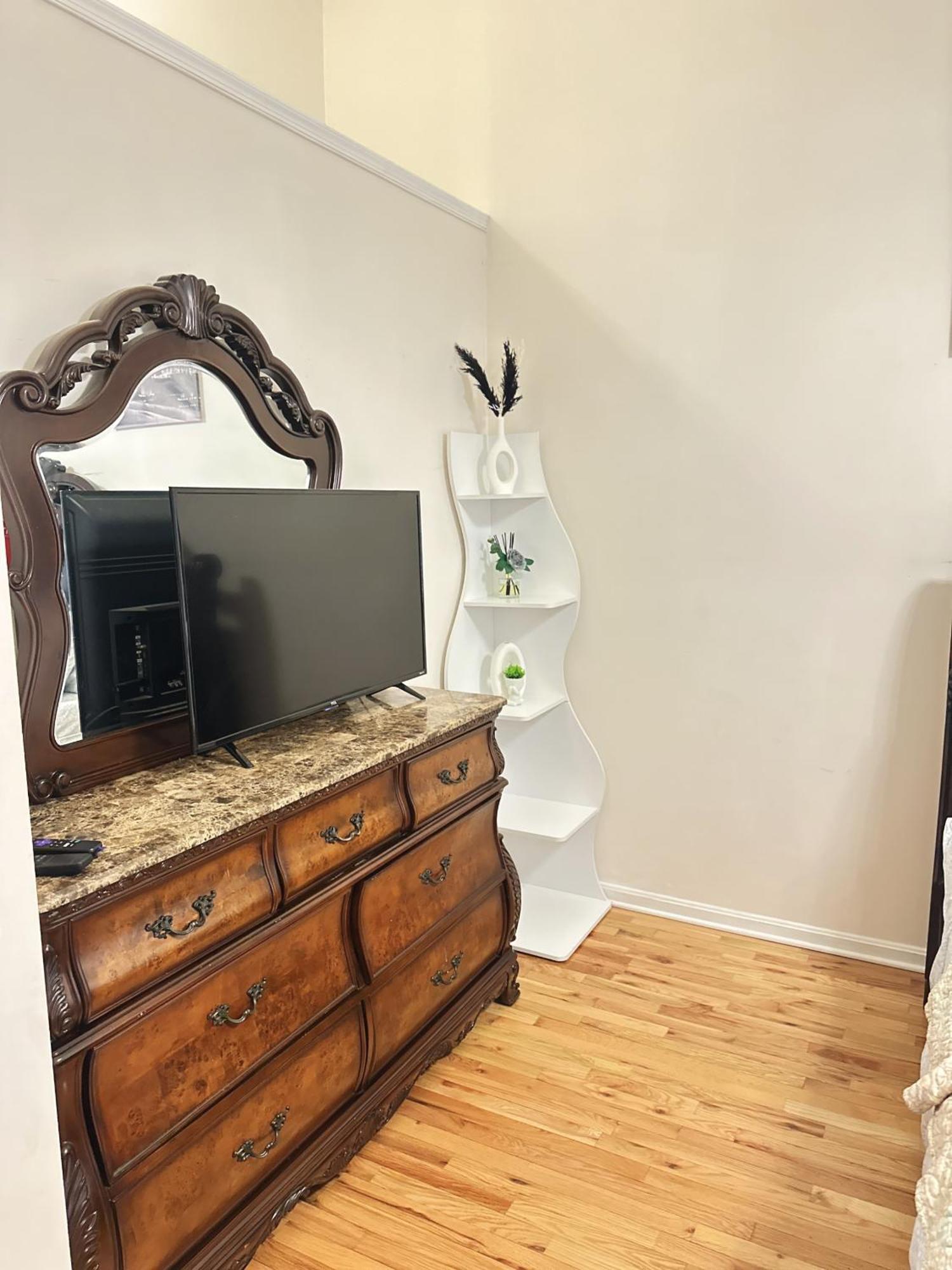 Special Rate Worthy Posh And Magnificent 4 Bedrooms And Two & Half Bath Ґрінбелт Екстер'єр фото