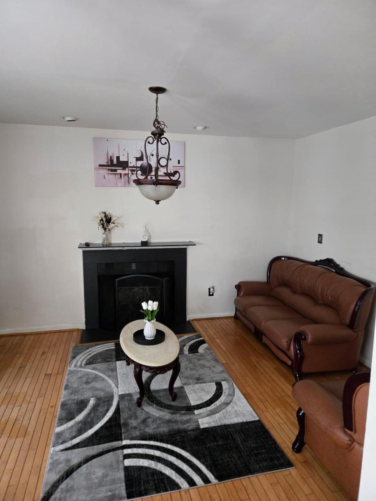 Special Rate Worthy Posh And Magnificent 4 Bedrooms And Two & Half Bath Ґрінбелт Екстер'єр фото