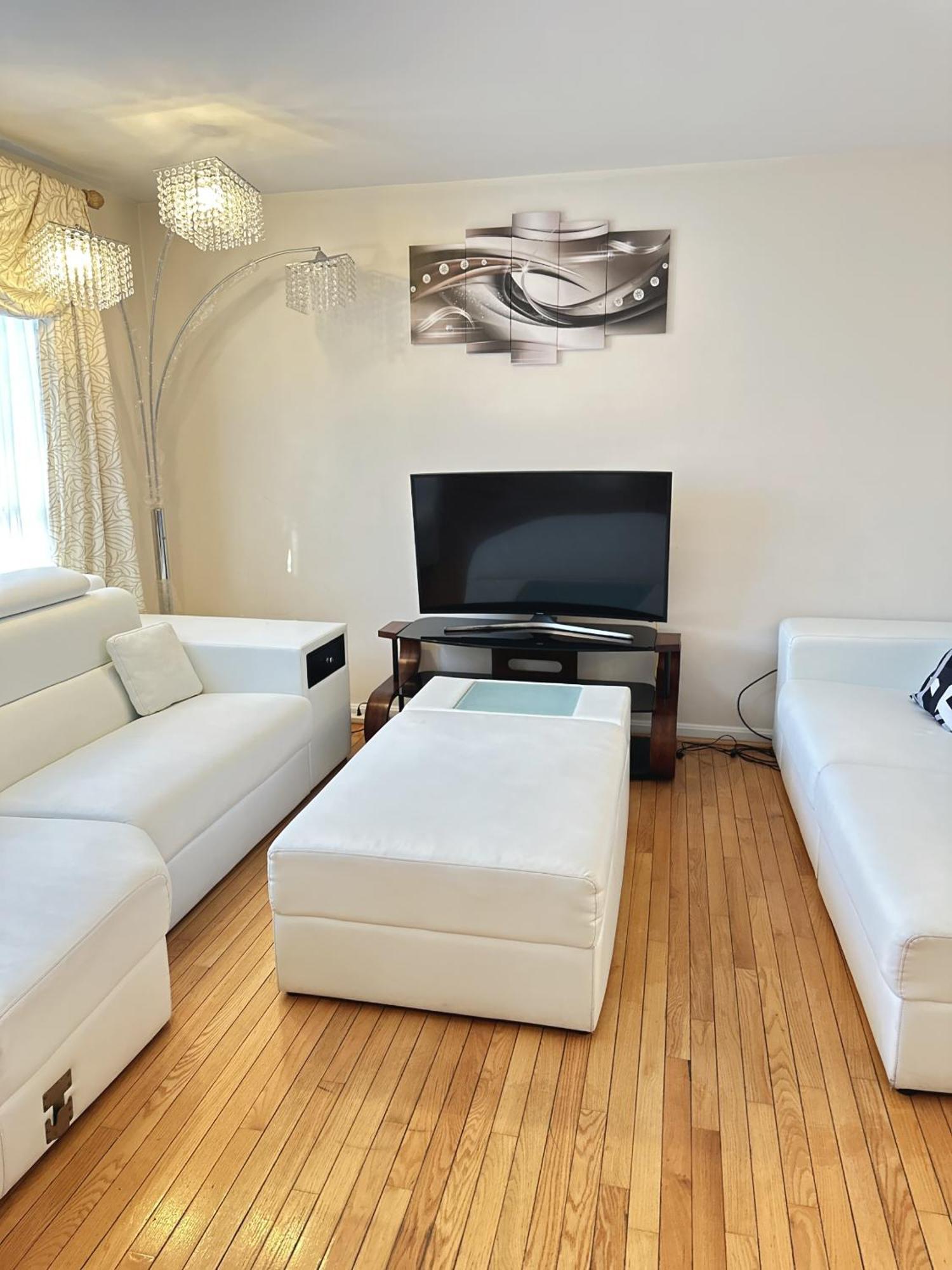 Special Rate Worthy Posh And Magnificent 4 Bedrooms And Two & Half Bath Ґрінбелт Екстер'єр фото